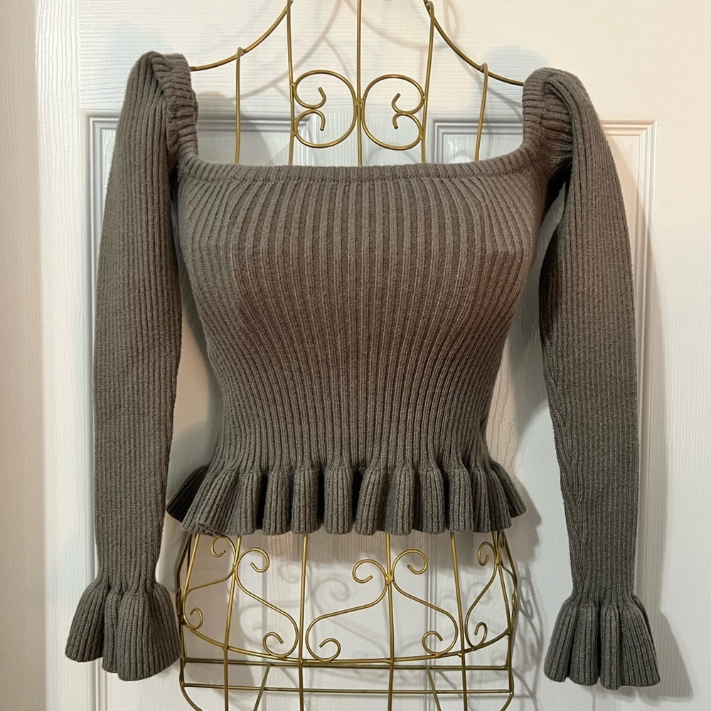 Gray Ribbed Women's Sweater - Picture 6 of 6